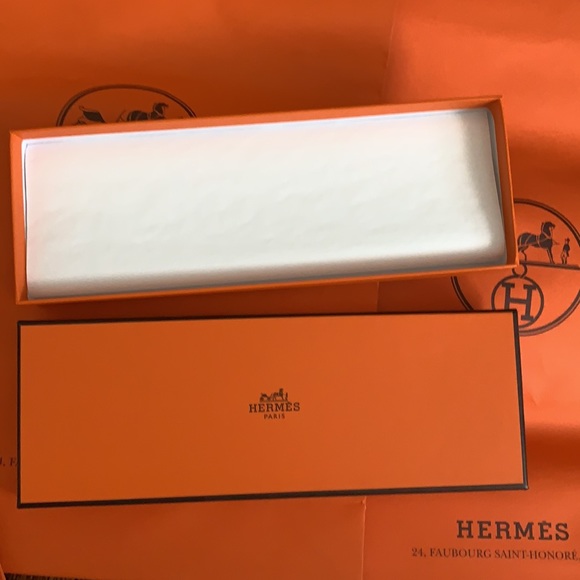 Hermès shopping bags, gift box and ribbons - Picture 3 of 6